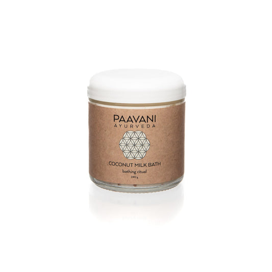 Ayurvedic coconut milk bath from DC-PAAVANI Ayurveda in a glass jar with white lid for bathing ritual